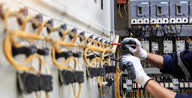 Professional Electrician technician working in Greenwood, MS